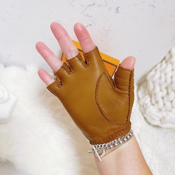 Authentic Hermes Rare Glenan Bi-Color Cream & Camel Fingerless Leather Gloves - Picture 9 of 13